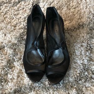 Tahari black heels
